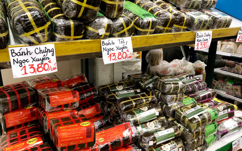 Đi chợ Tết Tân Sửu ở Paris -0