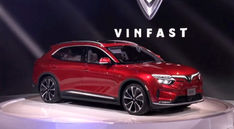 Mẫu xe điện VF 8. VinFast ra mắt 3 mẫu xe điện mới tại triển lãm CES ở Mỹ -0