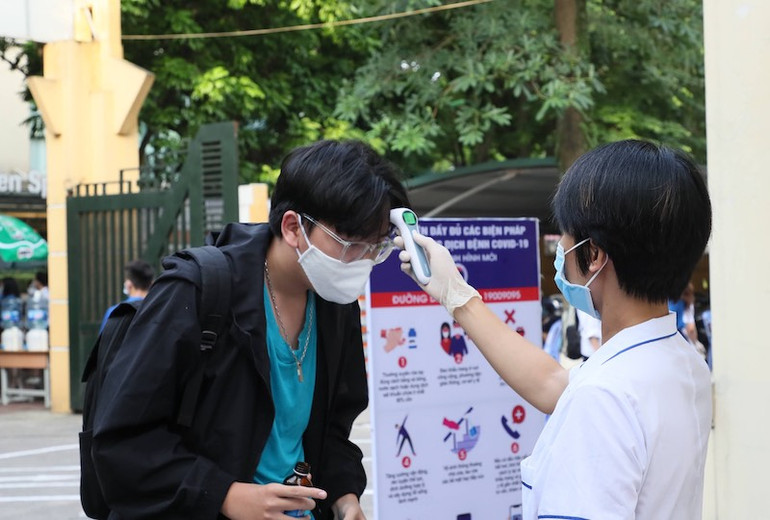 Chủ tịch Thành phố Hà Nội kiểm tra điểm thi có ba thí sinh thi riêng -0