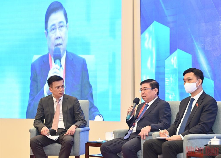 Nhiều ý kiến tâm huyết, thiết thực trong việc phục hồi và phát triển kinh tế-xã hội tại Diễn đàn Kinh tế Việt Nam 2021 -0