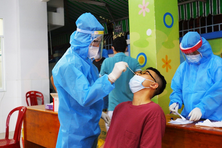 TP Hồ Chí Minh ghi nhận thêm 15 ca nghi nhiễm mới -0
