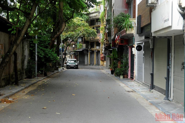 Cách ly y tế các phố khu vực Bệnh viện Việt - Đức -0