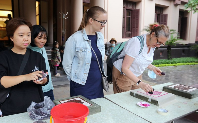 Biết thêm “Nghê Việt tinh tuyển” -0