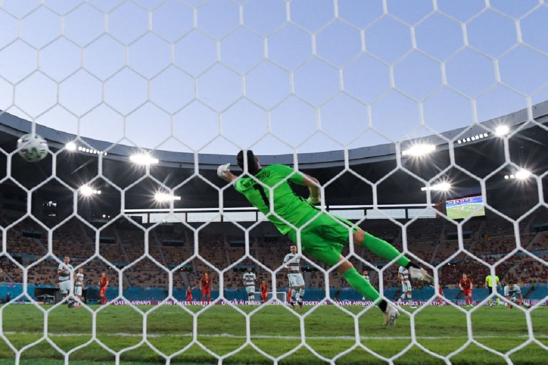 Cận cảnh Bỉ vào tứ kết Euro 2020, Bồ Đào Nha sớm thành cựu vương -0