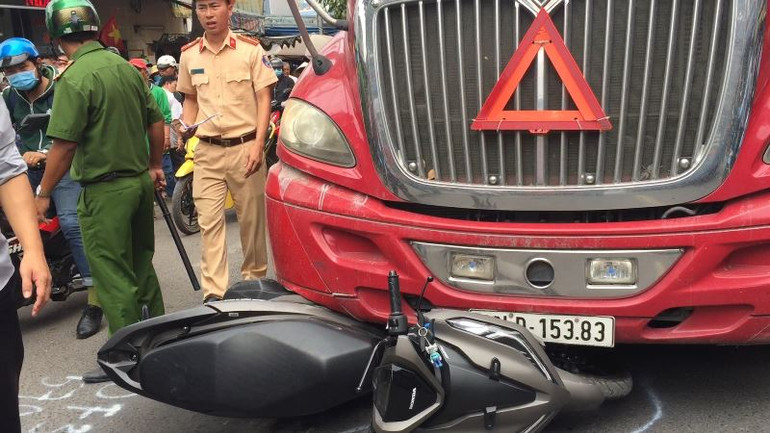 Nỗi kinh hoàng từ xe container, xe tải trên tuyến nối Đồng Nai - Bình Dương -0