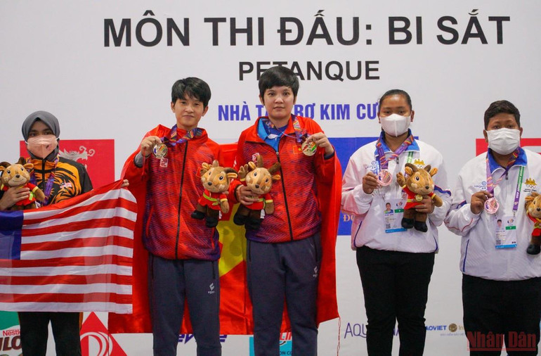Chân dung hai cô gái vàng của Đội tuyển Bi sắt Việt Nam Huy chương Vàng Bi sắt nữ: Từng bỏ thi đấu đi làm công nhân -0