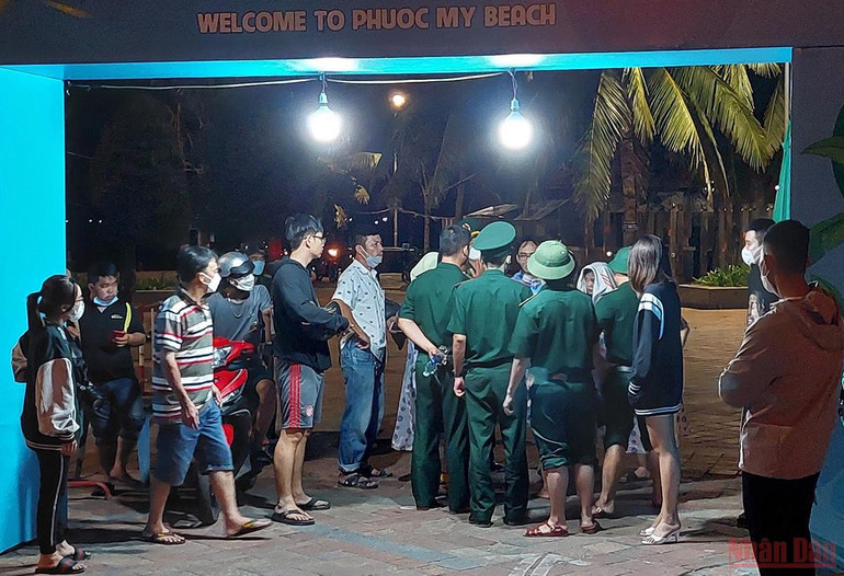 Nỗ lực tìm kiếm du khách nghi mất tích trên biển -0