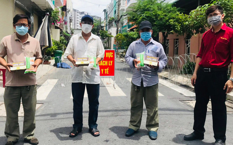 San sẻ yêu thương ở “tâm dịch” Gò Vấp -0
