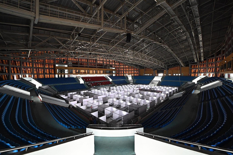 Lá chắn thép trên tuyến lửa chống dịch -0