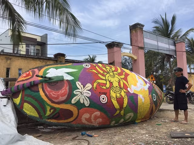 Bí ẩn, ngộ nghĩnh “Làng bích họa Tam Thanh” ảnh 2 Bí ẩn, ngộ nghĩnh “Làng bích họa Tam Thanh” ảnh 2