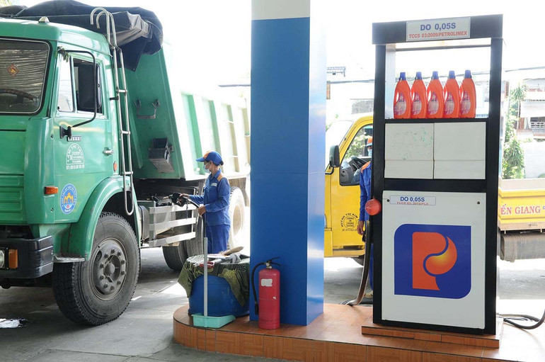 Giá xăng dầu tăng mạnh và những tác động lên đời sống kinh tế-xã hội -0