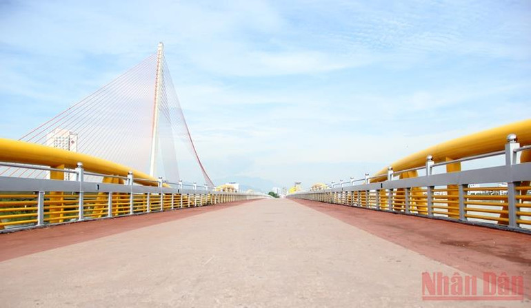 Đà Nẵng nâng, hạ nhịp cầu Nguyễn Văn Trỗi để khai thác du lịch -0