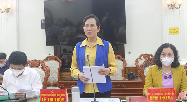 Đồng chí Bí thư Tỉnh ủy phát biểu tại hội nghị làm việc với Ngân hàng Chính sách xã hội Việt Nam. Hà Nam nâng cao hiệu quả của tín dụng chính sách xã hội -0