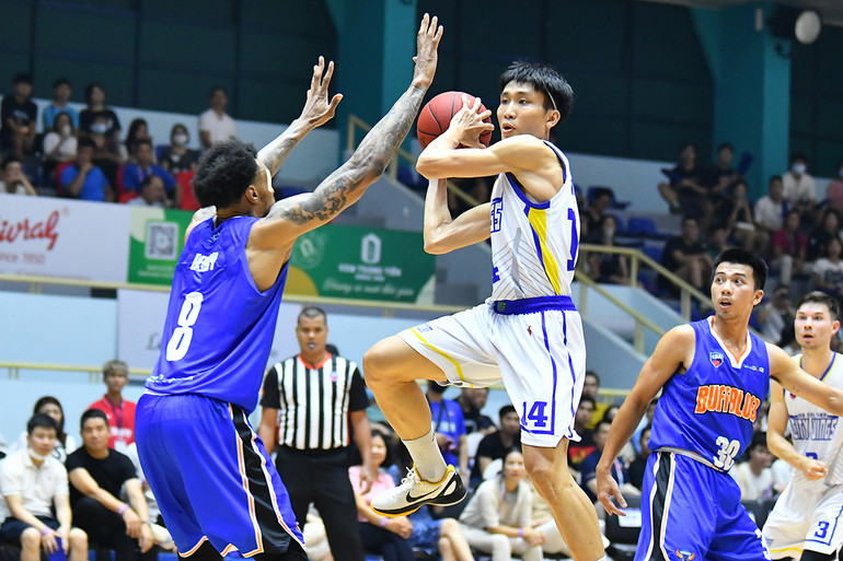 Sắc màu VBA trở lại với người hâm mộ Thủ đô -0