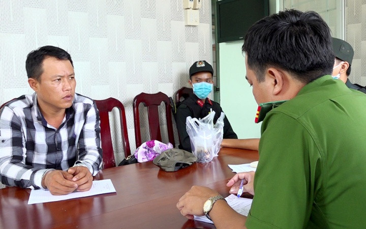 Đối tượng Huỳnh Trần Hùng trong chuyên án 520H bị bắt giữ. anh_4_Doi_tuong_Huynh_Tran_Hung_-1597830637945.jpg
