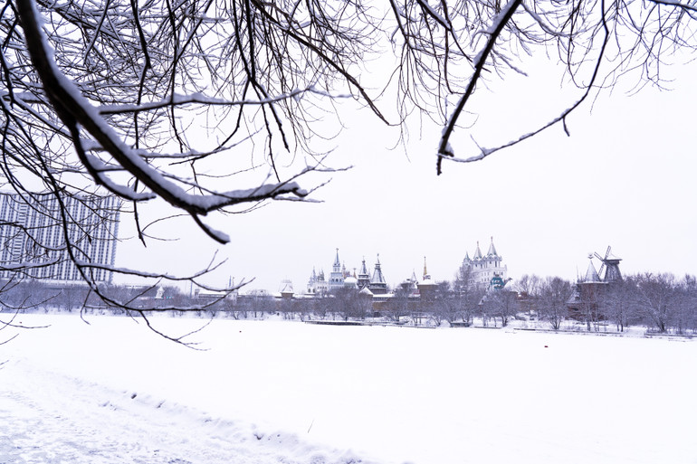 Tuyết phủ trắng Moscow -0