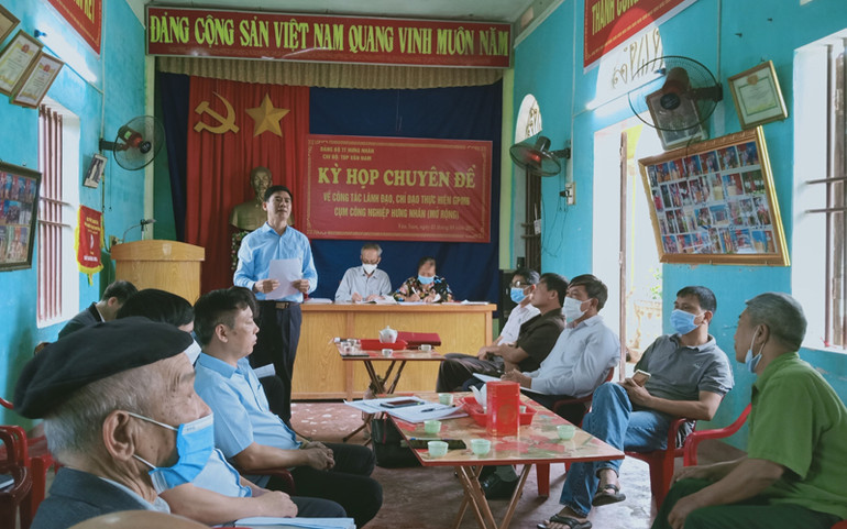 Đồng chí Nguyễn Trọng Lộ, Phó Bí thư Thường trực Huyện ủy Hưng Hà, tỉnh Thái Bình phát biểu tại Kỳ họp chuyên đề về giải phóng mặt bằng Cụm công nghiệp Hưng Nhân (phần mở rộng) tại Chi bộ tổ dân phố Vân Nam. Cần có sự đồng thuận trong giải phóng mặt bằng cụm công nghiệp tại huyện Hưng Hà, tỉnh Thái Bình -0