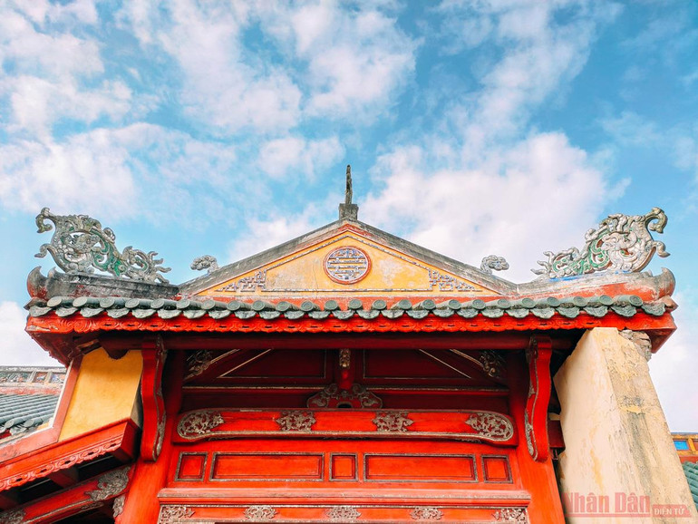 Lát cắt thời gian trên dấu tích Kinh thành Huế -0