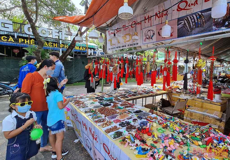 Ngày Tết yên bình vùng sông nước Cà Mau -0