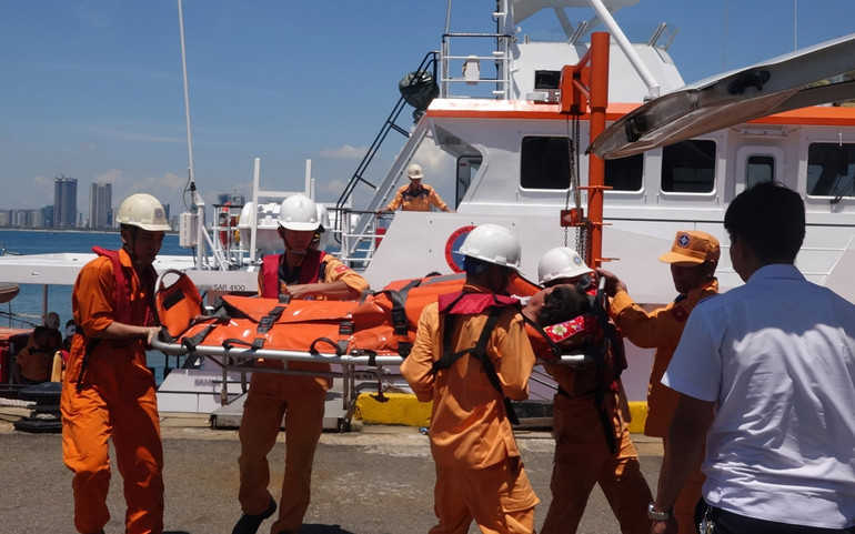 Cứu kịp thời thuyền viên bị đau ruột thừa nguy kịch trên biển -0