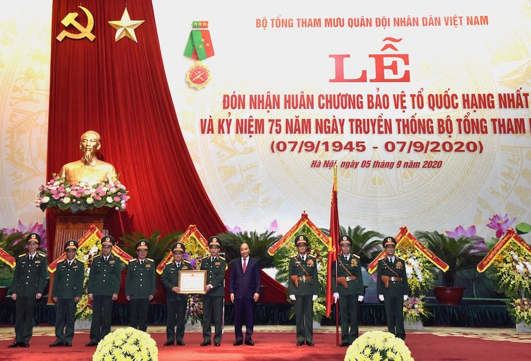 Kỷ niệm 75 năm Ngày truyền thống Bộ Tổng Tham mưu QĐND Việt Nam và đón nhận Huân chương Bảo vệ Tổ quốc hạng nhất -0