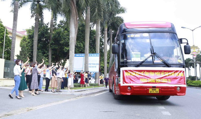 40 cán bộ y tế Vĩnh Phúc chi viện cho TP Hồ Chí Minh -0