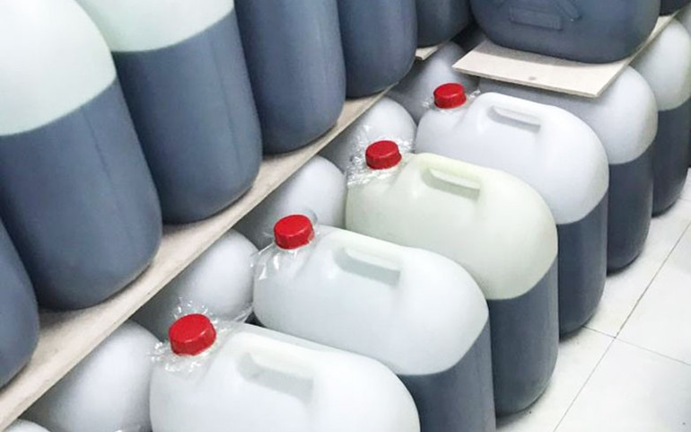 Phát hiện cơ sở sản xuất dầu gió giả với số lượng lớn tại Long An -0