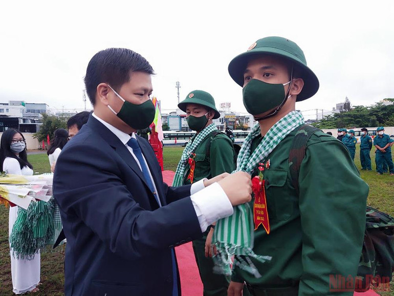 Rộn ràng ngày hội tòng quân trên cả nước -1