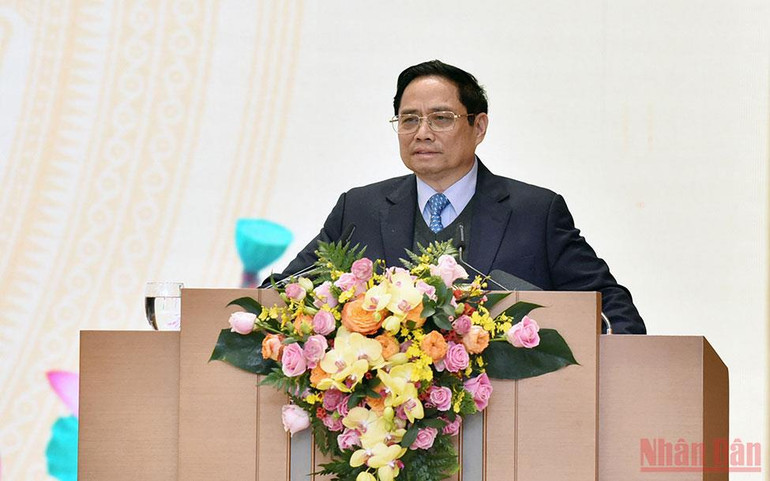 Thủ tướng Phạm Minh Chính phát biểu tại hội nghị. Nâng cao năng lực y tế cơ sở; thần tốc hơn nữa tốc độ bao phủ tiêm vaccine (Ghép tin Thủ tướng dự Hội nghị Tổng kết Bộ Y tế) -0