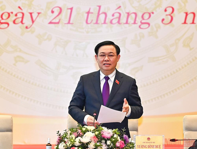 Lực lượng thầy thuốc trẻ luôn là điển hình của tinh thần xung kích chống dịch -0