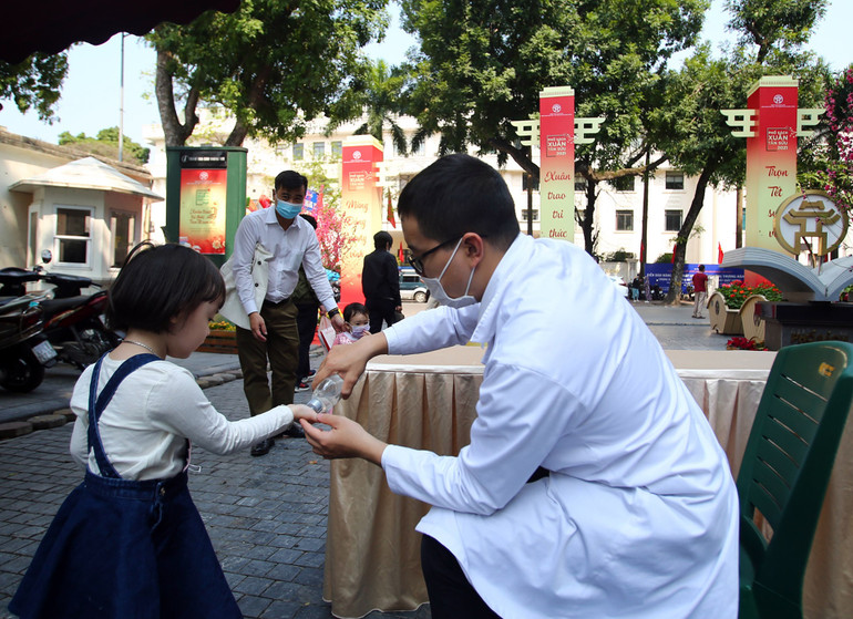 Khai Xuân với Phố Sách Hà Nội -0