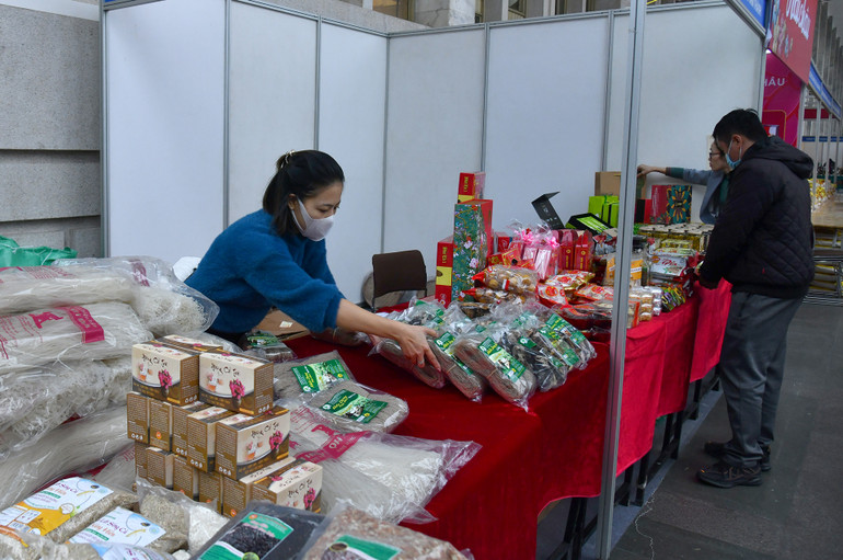 Hà Nội tổ chức “ Tết sum vầy, kết nối yêu thương” -0