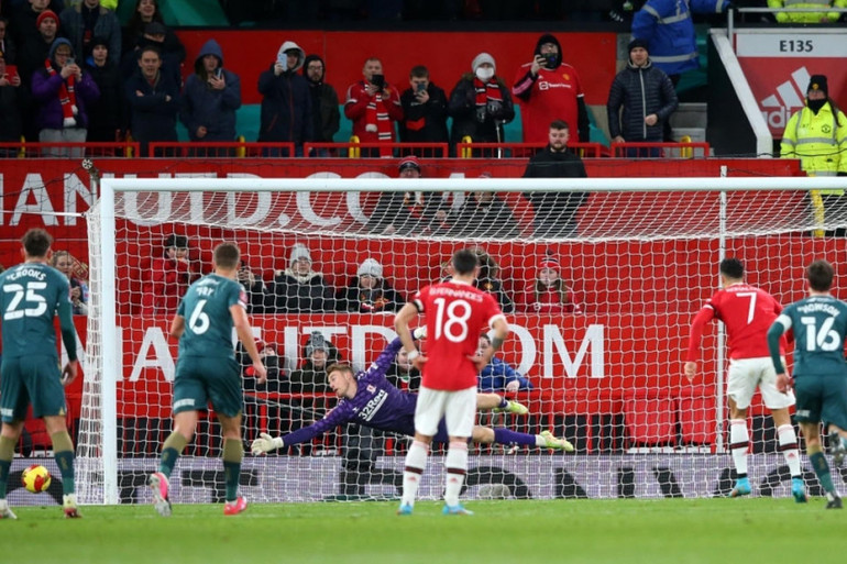 Ronaldo đá hỏng phạt đền, Man Utd bại trận trước Middlesbrough -0