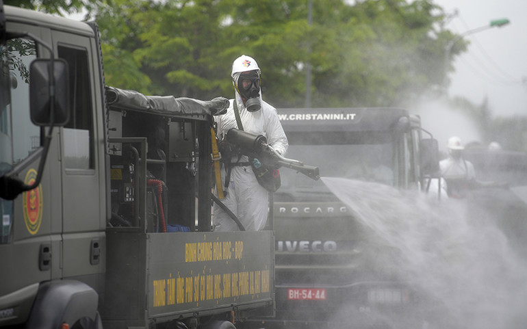 Bài 1: Thực hiện tốt hai nhiệm vụ cấp bách -0