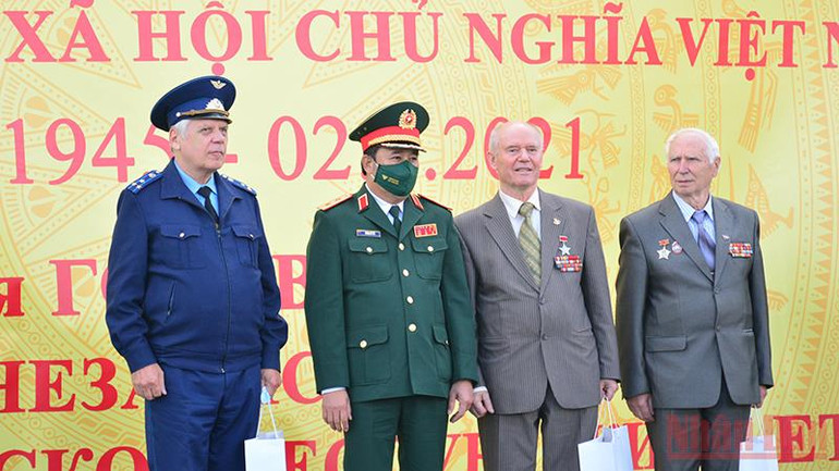 Hoạt động kỷ niệm 76 năm Quốc khánh Việt Nam tại thao trường Alabino -0