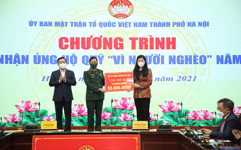 Hà Nội tiếp nhận và chuyển giao nhiều trang, thiết bị&nbsp;hỗ trợ công tác phòng, chống dịch -0