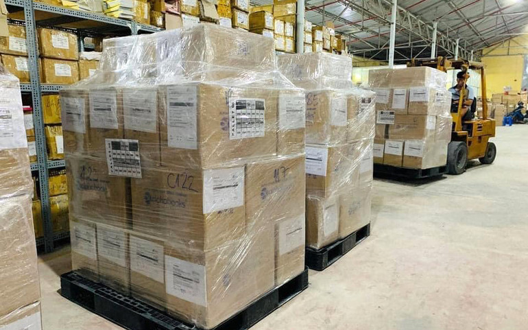 Tín hiệu vui từ container sách đầu tiên xuất sang Mỹ -0