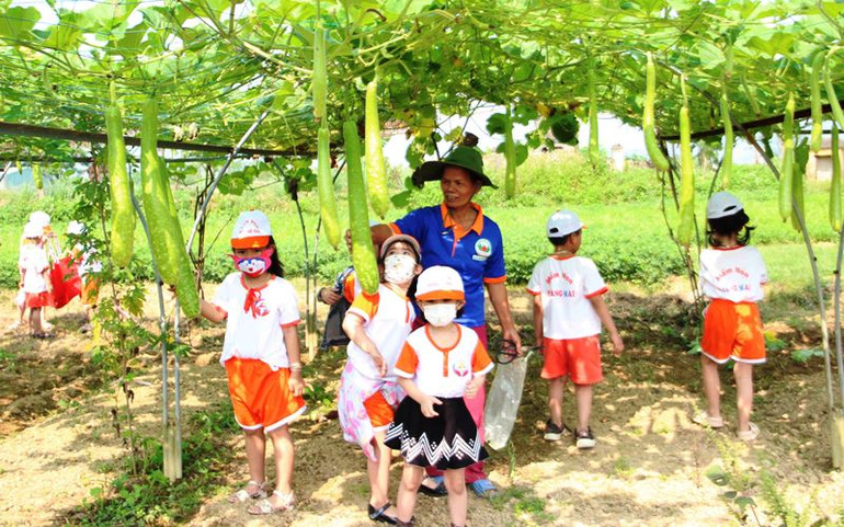 Nhà nông làm du lịch -0