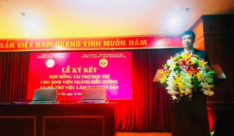 Trường cao đẳng Y dược Tuệ Tĩnh Hà Nội tài trợ kinh phí toàn phần cho sinh viên ngành cao đẳng điều dưỡng -0