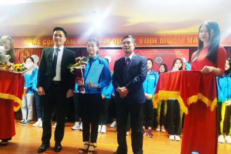 Trường cao đẳng Y dược Tuệ Tĩnh Hà Nội tài trợ kinh phí toàn phần cho sinh viên ngành cao đẳng điều dưỡng -0