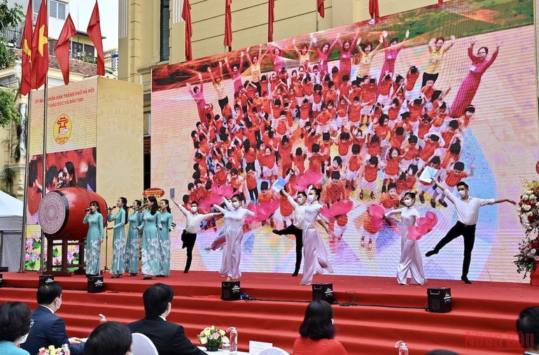 Hà Nội chào năm học mới đặc biệt 2021-2022 -0