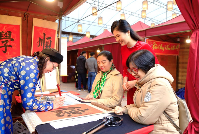 Phong phú các hoạt động đón Tết Tân Sửu -0