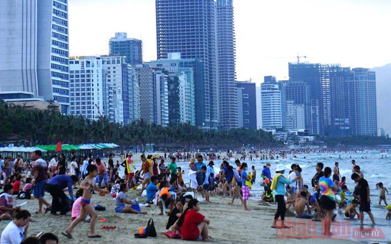 Bài 1: Du lịch nội địa nóng dịp nghỉ lễ và chào hè -0