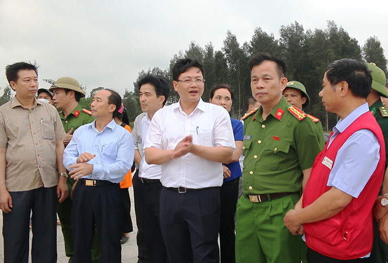 Lãnh đạo tỉnh Thanh Hóa chỉ đạo công tác tìm kiếm cứu nạn tại hiện trường. Thanh Hóa tiếp tục tìm kiếm ba thiếu niên còn mất tích -0