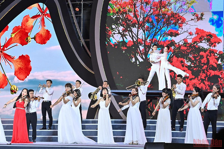 Khai mạc Lễ hội Hoa Phượng Đỏ - Hải Phòng năm 2022 -1