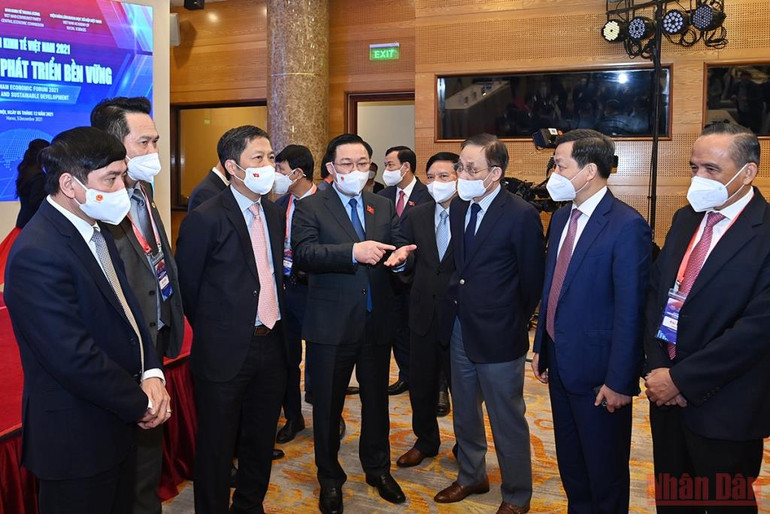 Nhiều ý kiến tâm huyết, thiết thực trong việc phục hồi và phát triển kinh tế-xã hội tại Diễn đàn Kinh tế Việt Nam 2021 -0