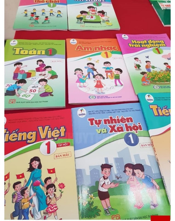 Bộ SGK lớp 1 Cánh Diều. 117171086_1621177701365580_85016-1596708134058.jpg