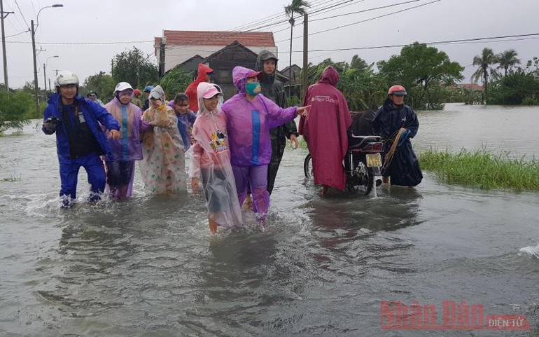 Phú Yên dồn sức khắc phục thiệt hại, chủ động ứng phó lũ bão tiếp theo -0