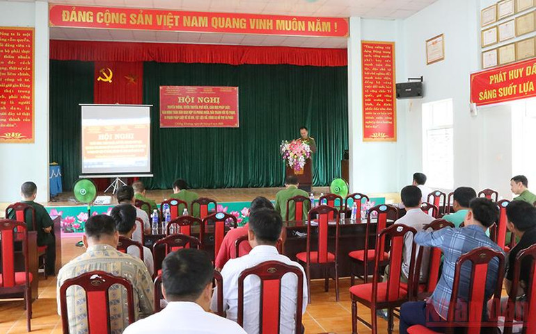 Sơn La vận động người dân giao nộp 820 khẩu súng các loại -0