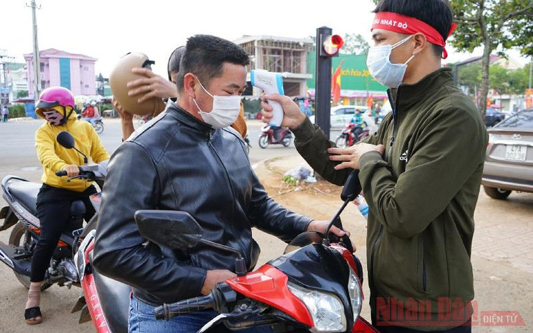 Hàng nghìn người dân ở Đắk Lắk hiến máu tình nguyện -0